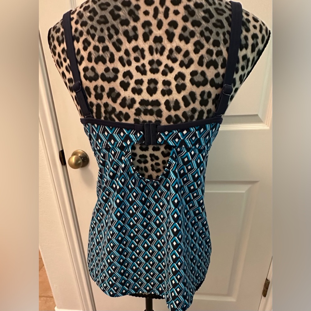 Swim tank top - Picture 2 of 7